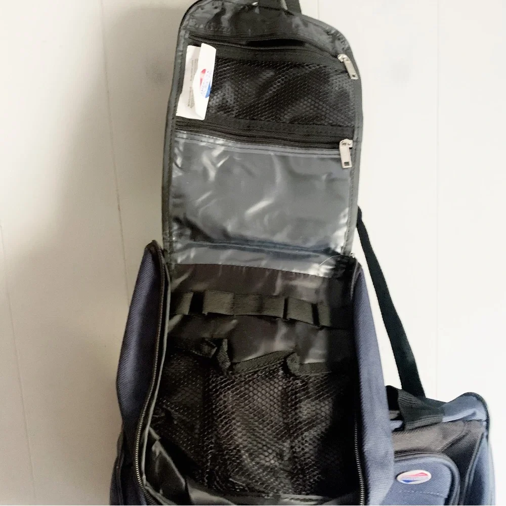 AMERICAN TOURISTER 2pc Overnight Travel Shoulder Bag Carry On w Toiletry Bag